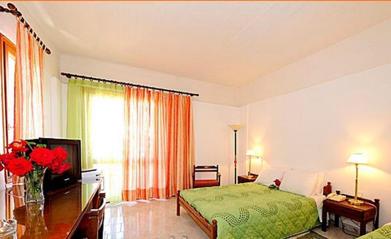 Chronis Rooms & Apartments Adamantas  Zimmer foto